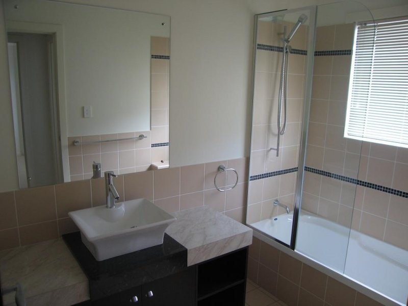 2/19 Western Avenue, Chermside QLD 4032