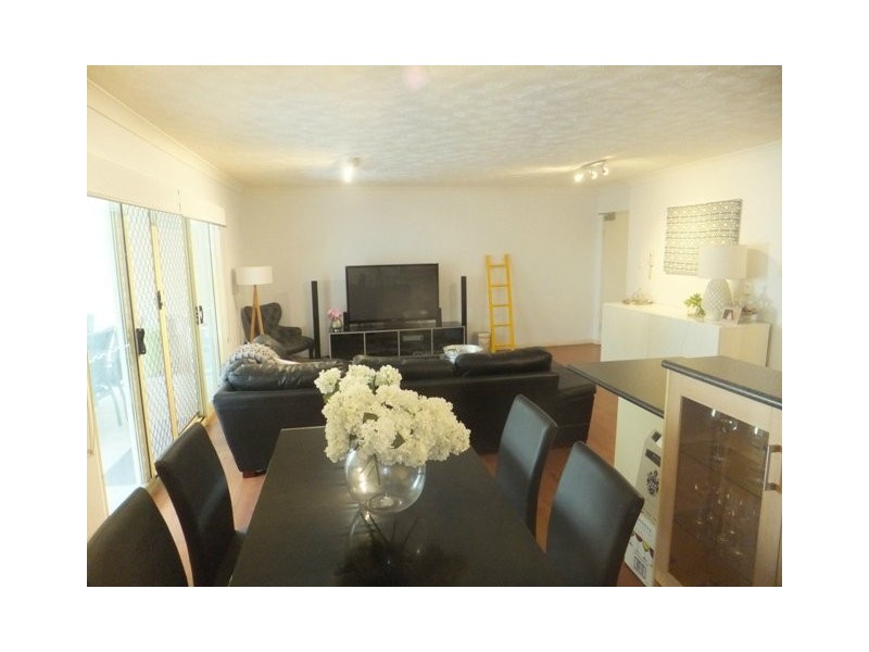 3/4 Bonney Ave, Clayfield QLD 4011