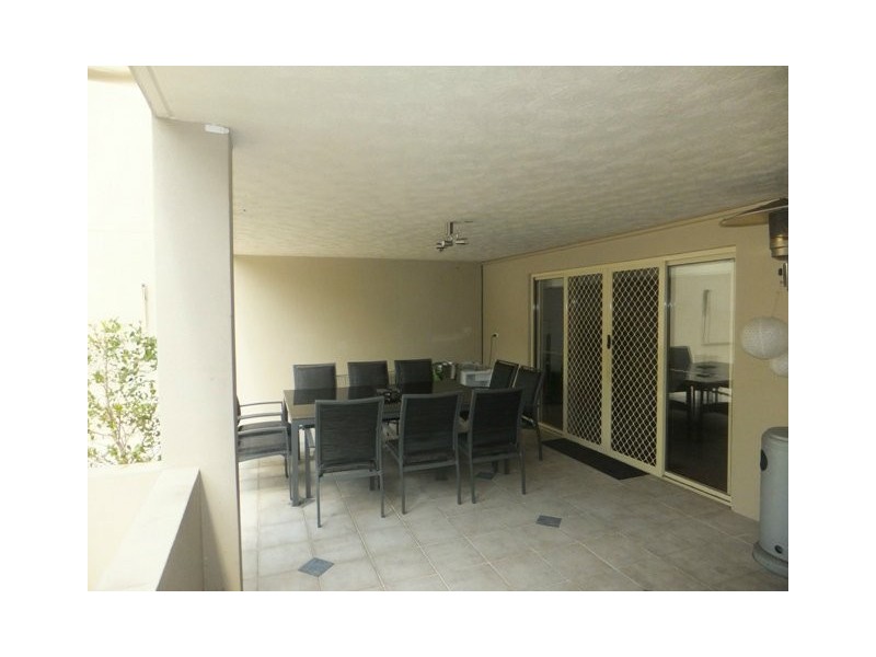 3/4 Bonney Ave, Clayfield QLD 4011