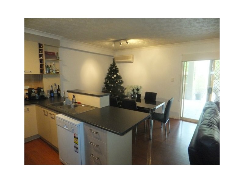 3/4 Bonney Ave, Clayfield QLD 4011