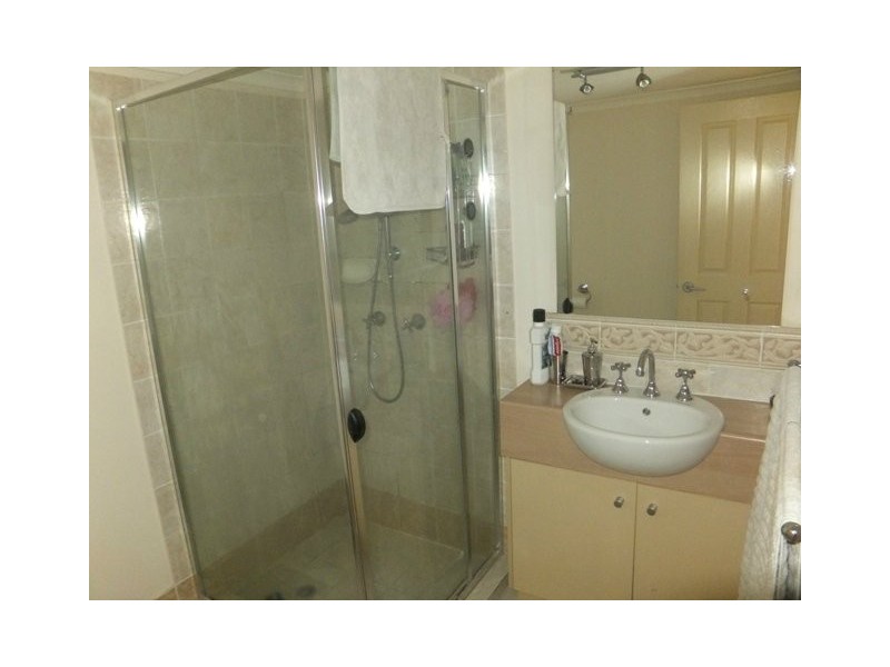 3/4 Bonney Ave, Clayfield QLD 4011