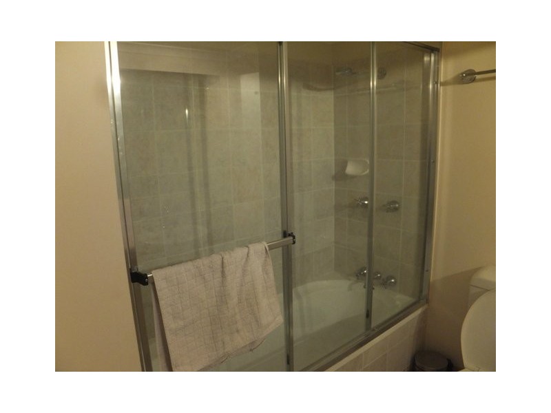 3/4 Bonney Ave, Clayfield QLD 4011