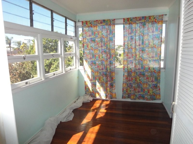 14 Lackey Street, Coorparoo QLD 4151