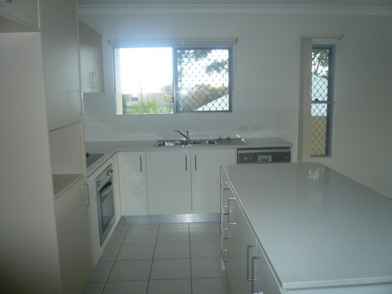 2/60 London Street, Nundah QLD 4012