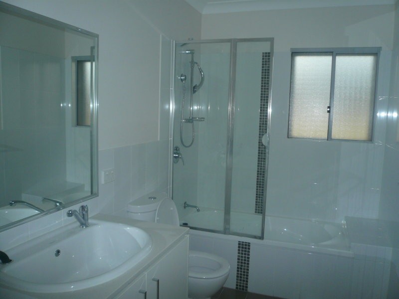 2/60 London Street, Nundah QLD 4012