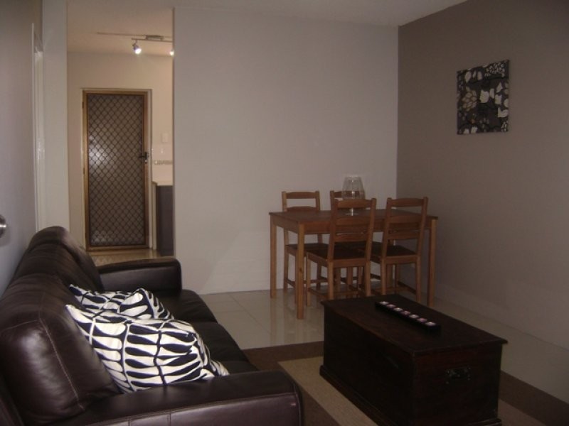 2/17 Dalziel Street, Nundah QLD 4012