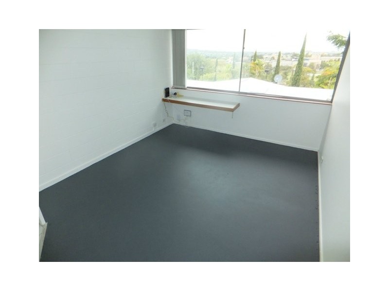 8/31 Dauphin Terrace, Highgate Hill QLD 4101