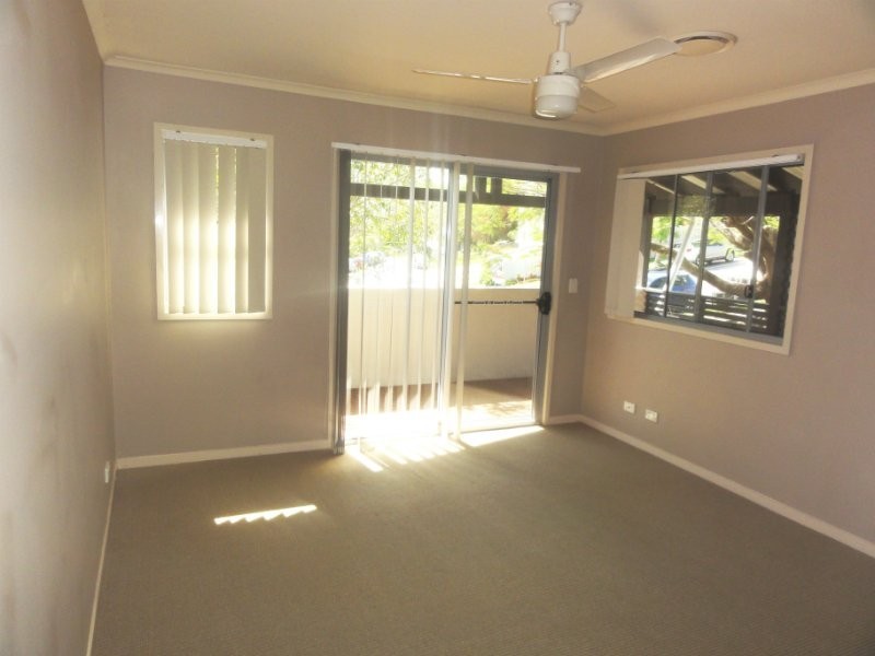 2/80 Clarence Road, Indooroopilly QLD 4068