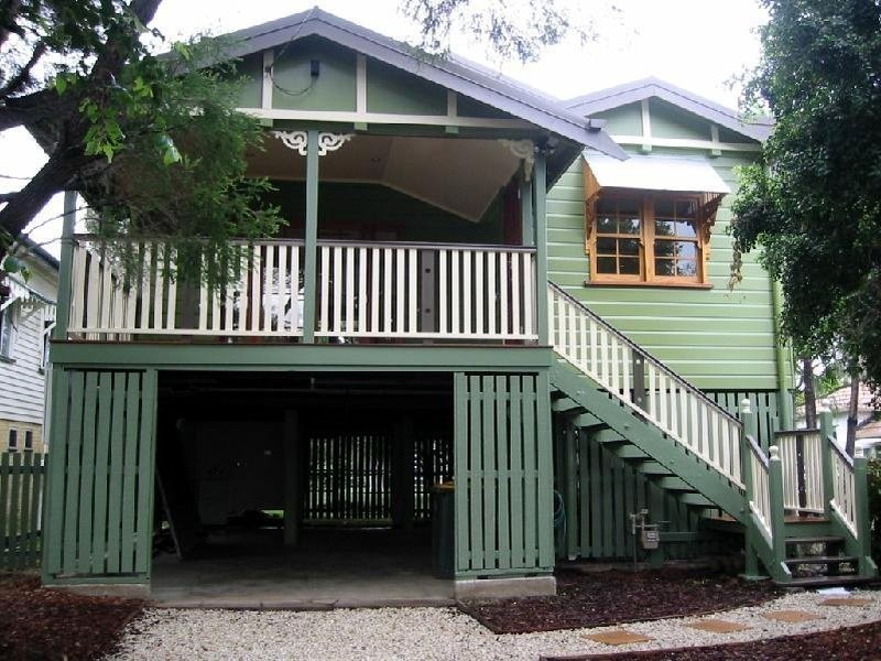 9 Winchester Street, Hamilton QLD 4007