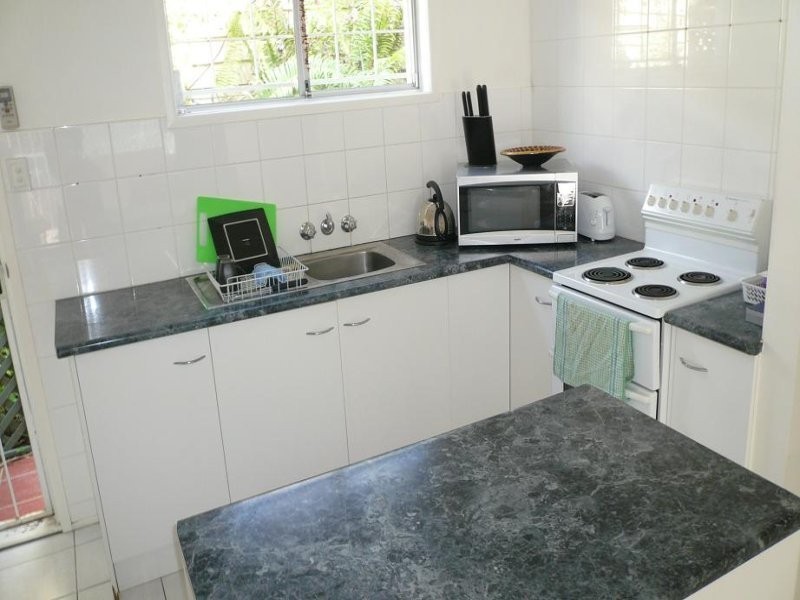 2/6 Amersham Street, West End QLD 4101