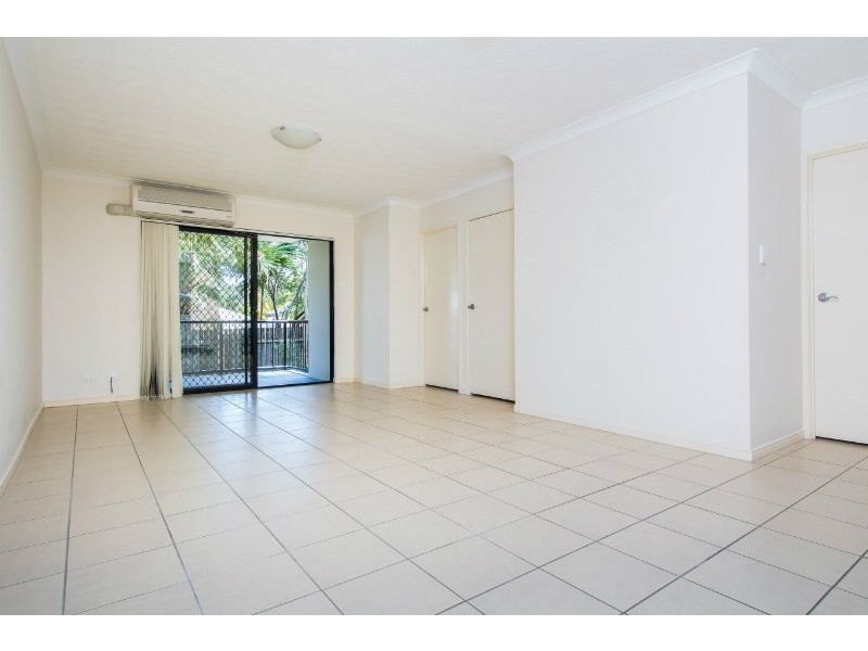 2/56 Wallace Street, Chermside QLD 4032