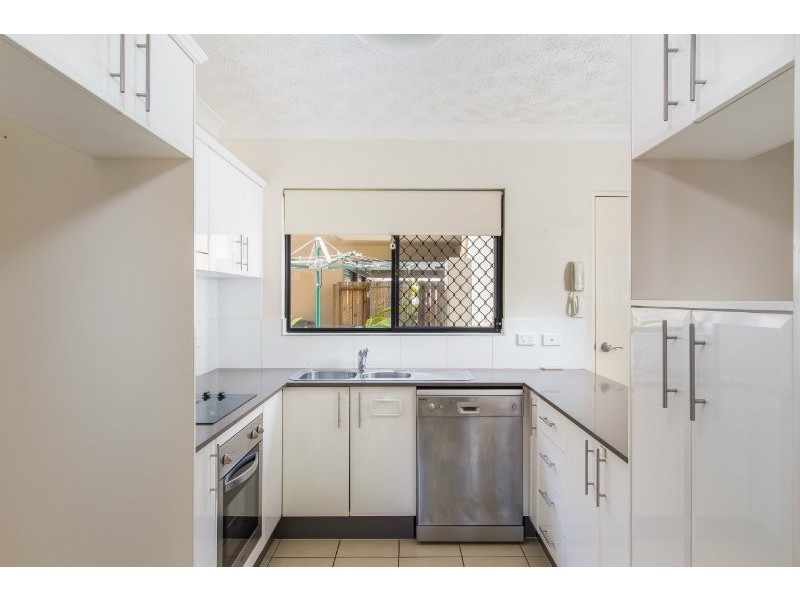 2/56 Wallace Street, Chermside QLD 4032