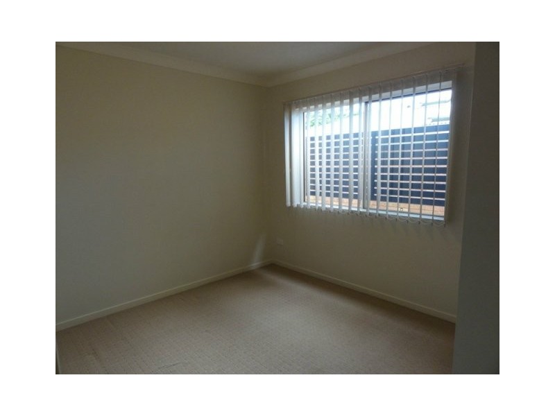 4/102 Glenalva Street, Enoggera QLD 4051