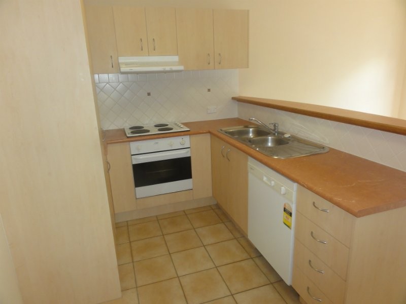 8/62 Douglas Street, Greenslopes QLD 4120