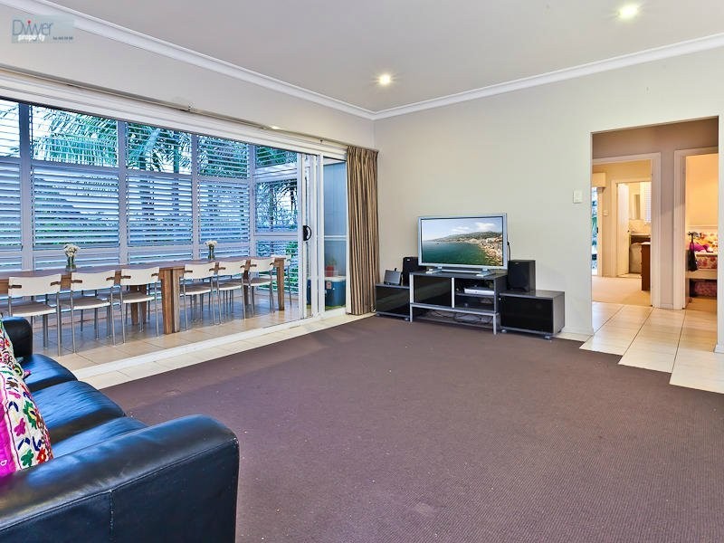 68 Wylie Avenue, Coorparoo QLD 4151