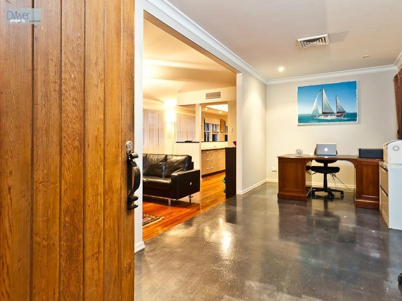 68 Wylie Avenue, Coorparoo QLD 4151