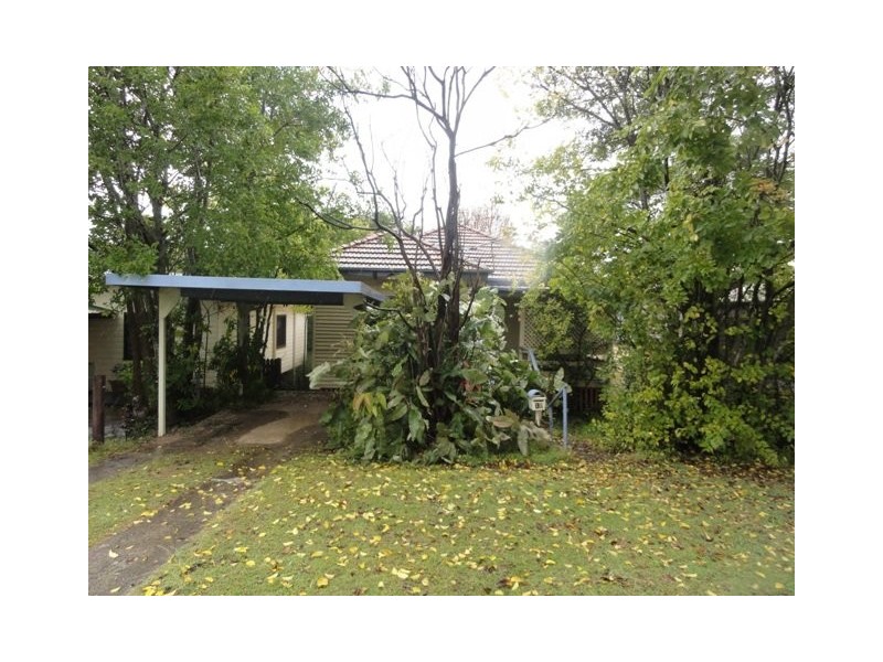 17 Tranters Avenue, Camp Hill QLD 4152