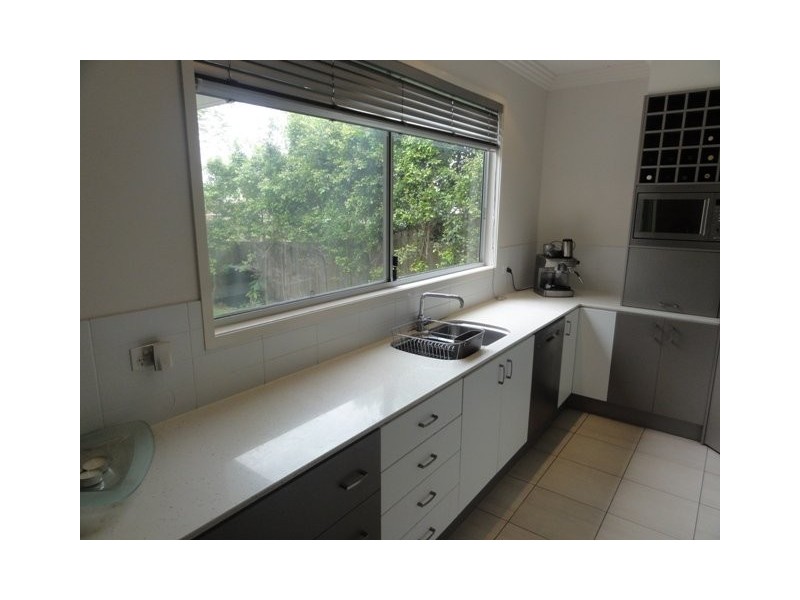 1 Lochaber Street, Dutton Park QLD 4102