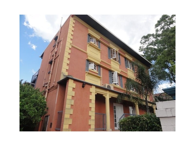 4/191 Harcourt Road, New Farm QLD 4005
