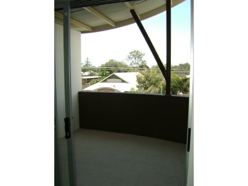 12/159 Clarence Road, Indooroopilly QLD 4068