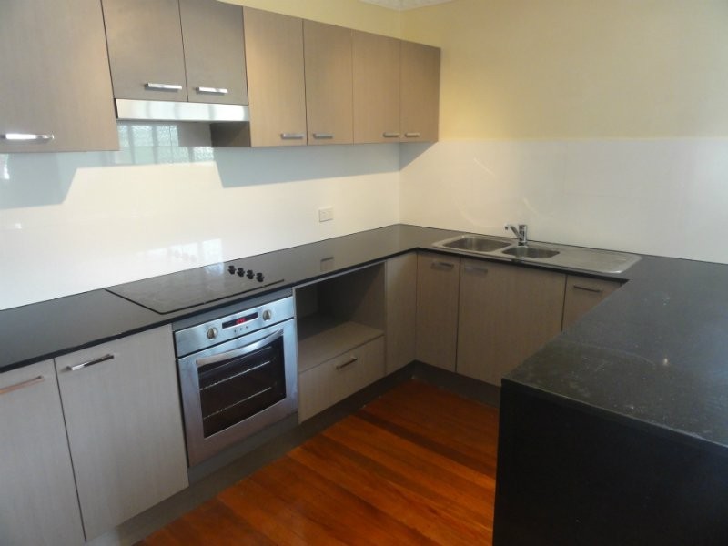 14 Collings St, Balmoral QLD 4171