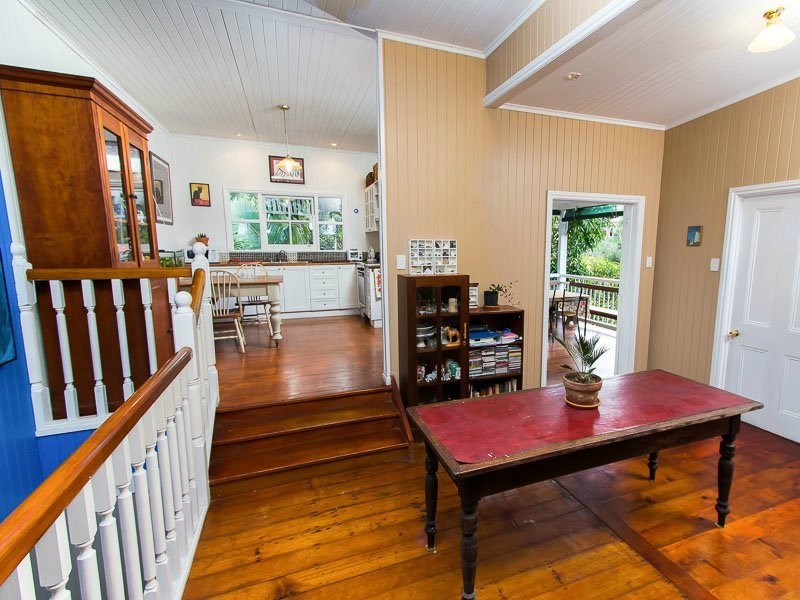 26 Deighton Road, Dutton Park QLD 4102
