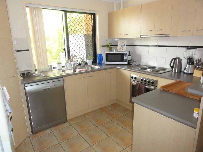 5/10 Rolle Street, Holland Park QLD 4121