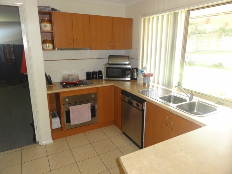 12 Moroney Crt, Goodna QLD 4300