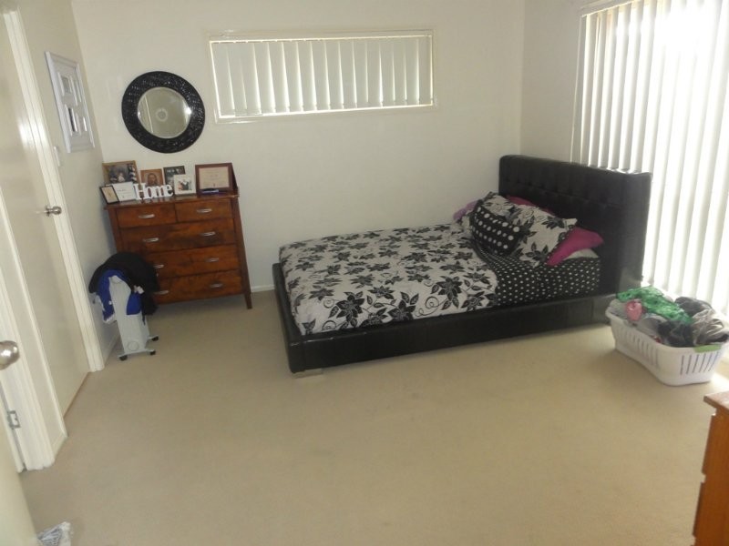 12 Moroney Crt, Goodna QLD 4300