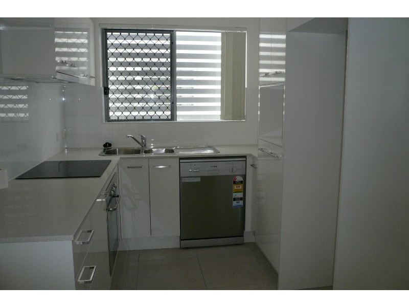 8-10 Kingsmill Street, Chermside QLD 4032