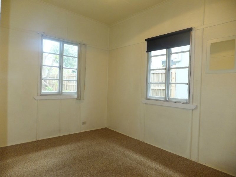 81 White Street, Graceville QLD 4075