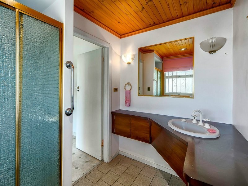 30 Ruth Street, Highgate Hill QLD 4101