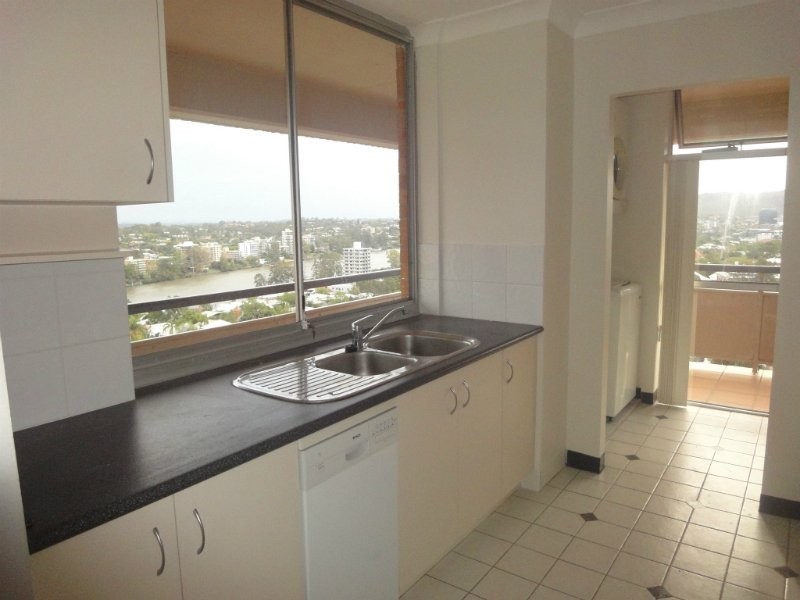 34/91-96 Dornoch Tce, Highgate Hill QLD 4101