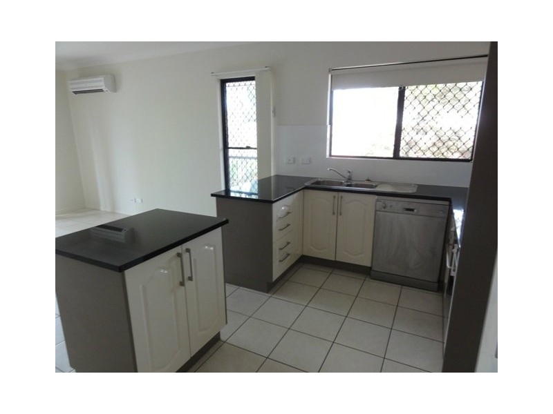 2/97 Wallace Street, Chermside QLD 4032