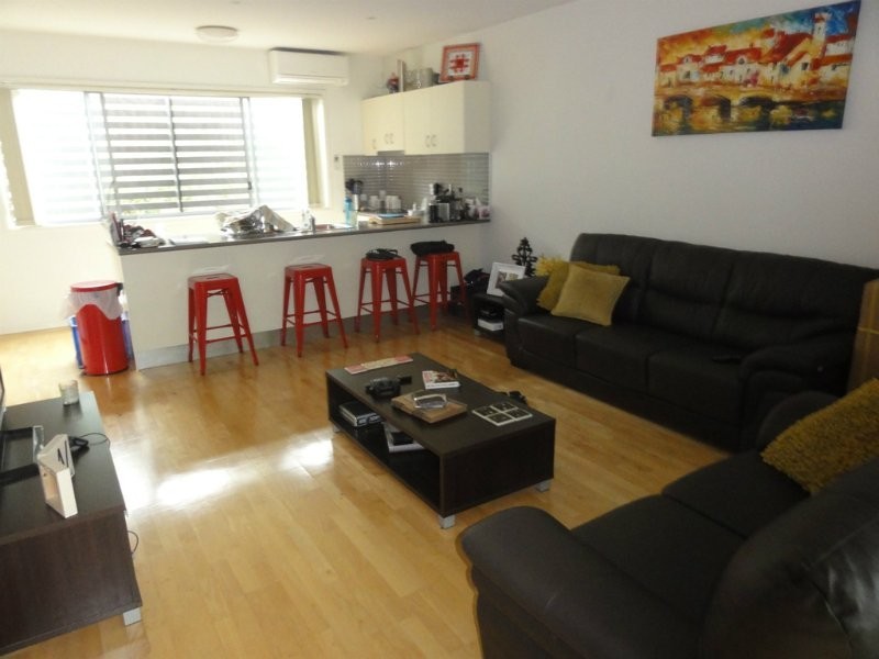 2/134 Thynne Rd, Morningside QLD 4170