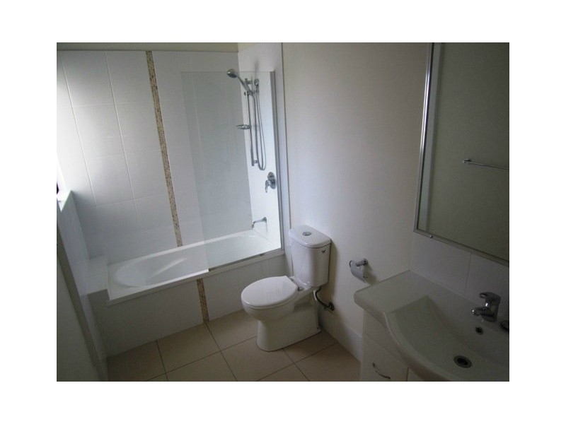 2/76 Gillies Street, Zillmere QLD 4034