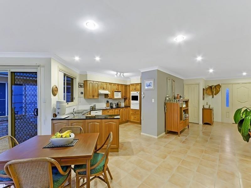 140 Diamond Head Drive, Budgewoi NSW 2262