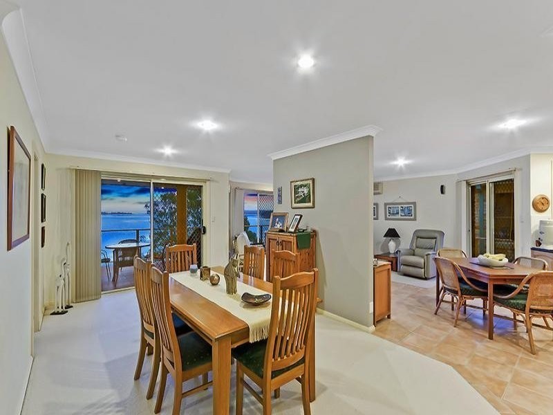 140 Diamond Head Drive, Budgewoi NSW 2262