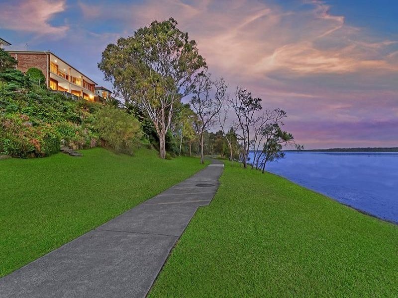 140 Diamond Head Drive, Budgewoi NSW 2262