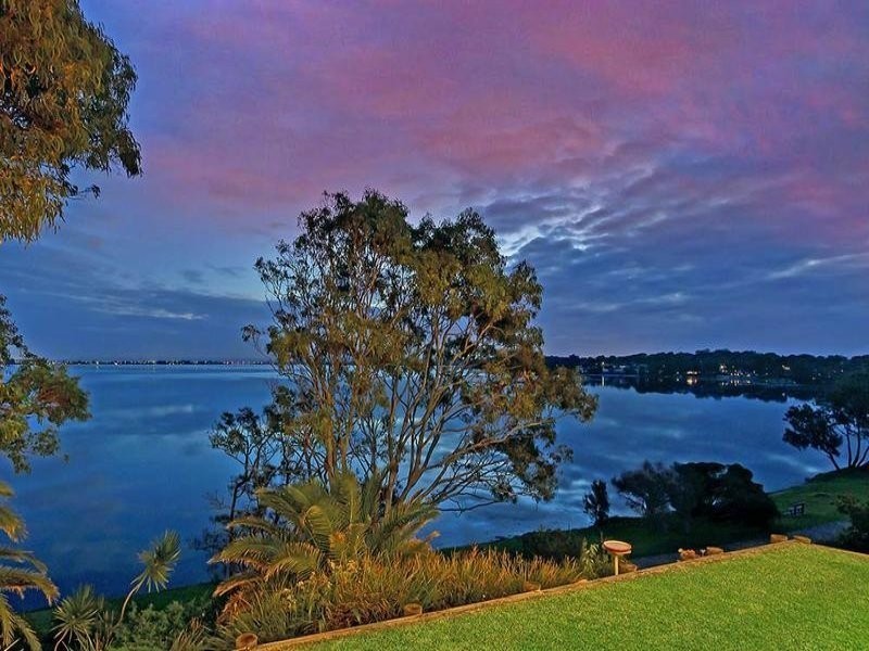 140 Diamond Head Drive, Budgewoi NSW 2262