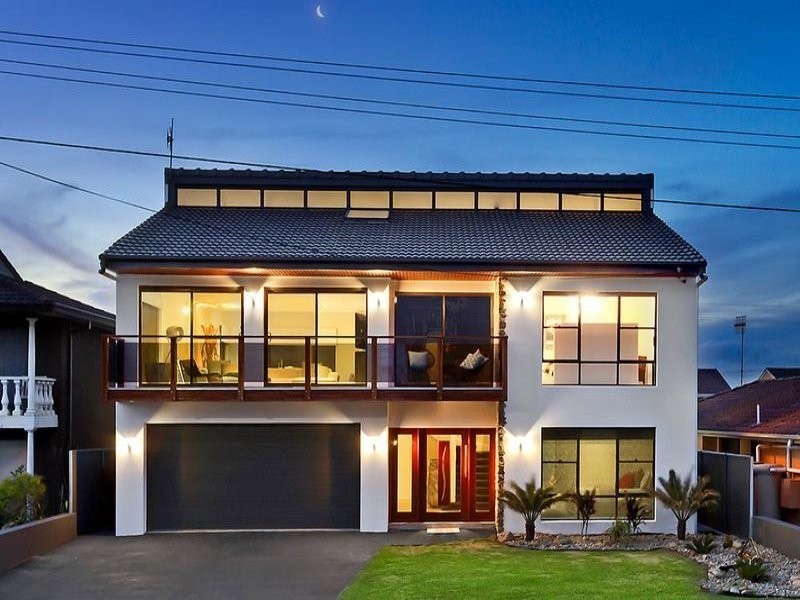 18 Curtis Parade, The Entrance North NSW 2261