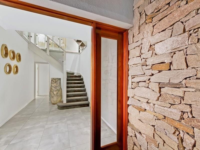 18 Curtis Parade, The Entrance North NSW 2261