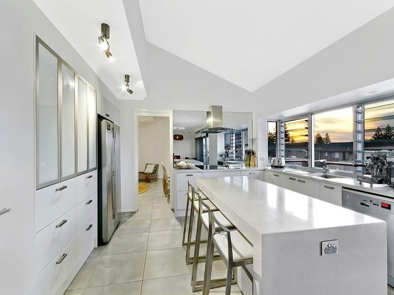 18 Curtis Parade, The Entrance North NSW 2261