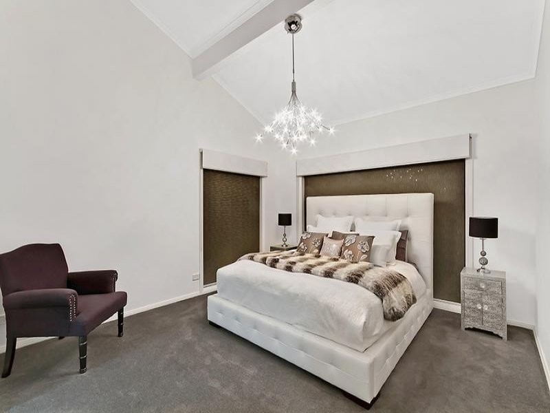 18 Curtis Parade, The Entrance North NSW 2261