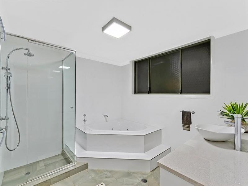 18 Curtis Parade, The Entrance North NSW 2261