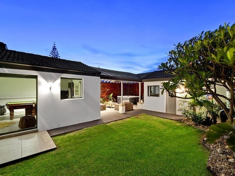 18 Curtis Parade, The Entrance North NSW 2261