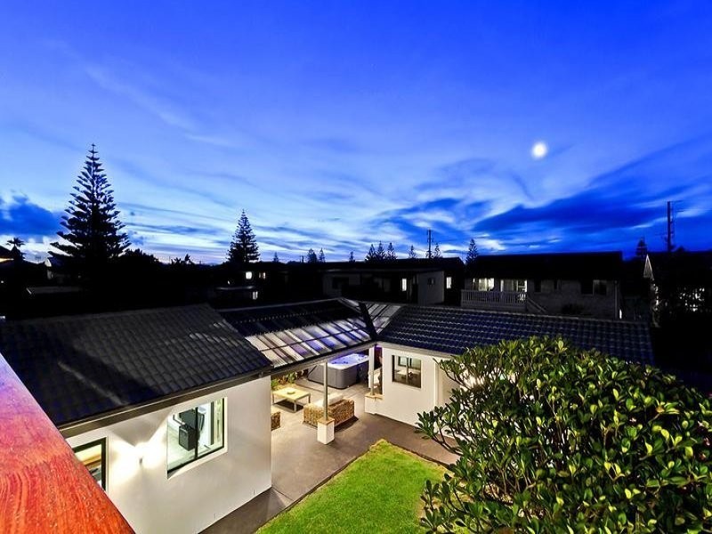 18 Curtis Parade, The Entrance North NSW 2261