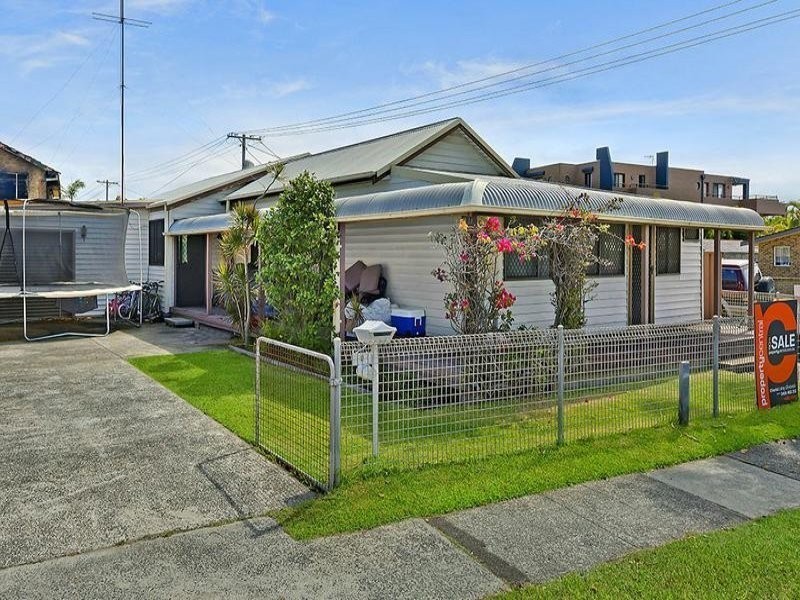 9 Manning Road, The Entrance NSW 2261