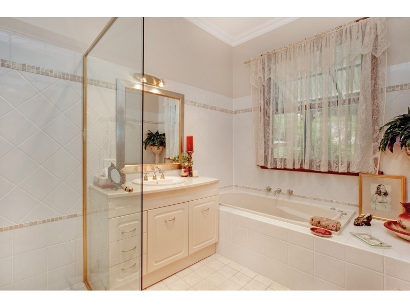 25 Ravensdale Road, Yarramalong NSW 2259