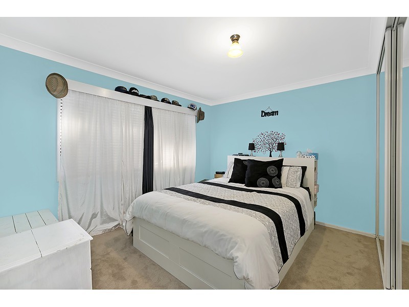 38 Elaine Avenue, Berkeley Vale NSW 2261